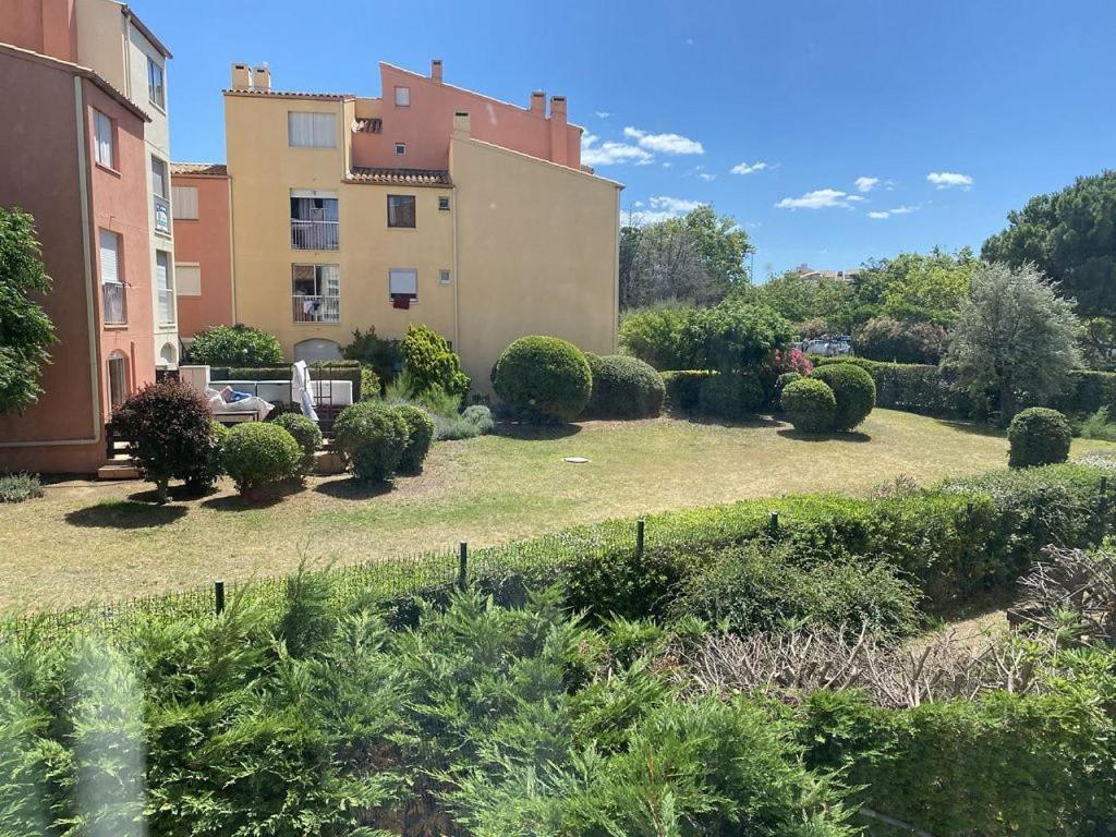 Studio 16 Le Cap D'Agde Avec Parking Prive Proche Du Centre Exterior photo